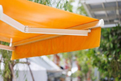 How To Choose The Right Awning For Roof Terrace?