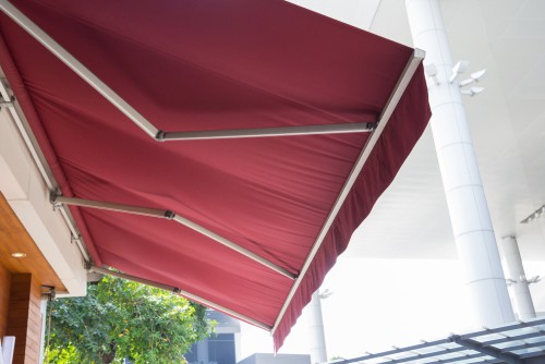 Choosing the Perfect Material for Your Outdoor Blinds in Singapore
